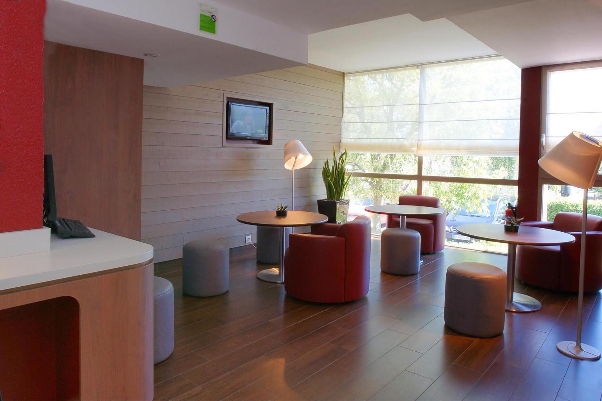 Campanile Creteil Centre Hotel Exterior photo