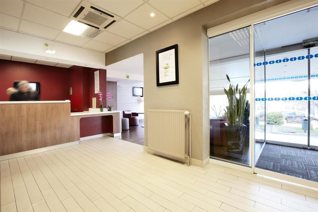 Campanile Creteil Centre Hotel Exterior photo