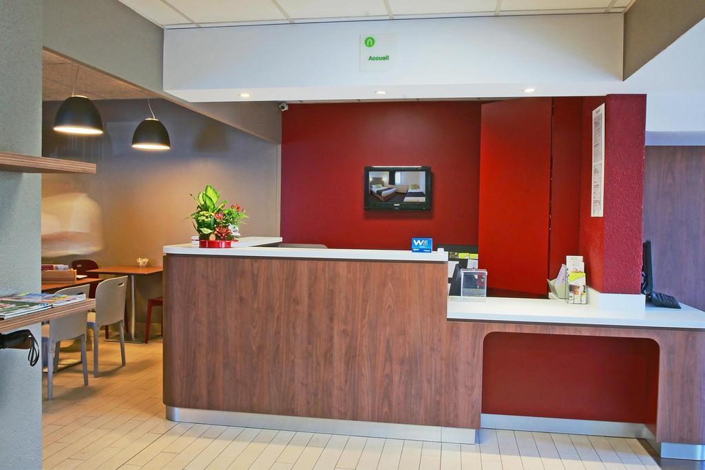 Campanile Creteil Centre Hotel Exterior photo