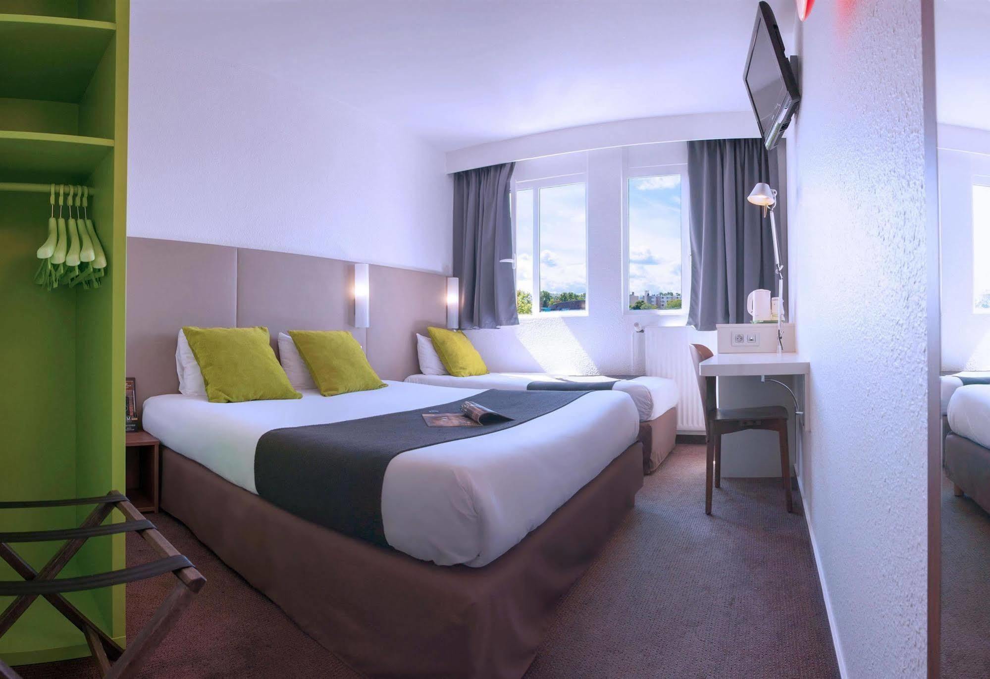 Campanile Creteil Centre Hotel Exterior photo