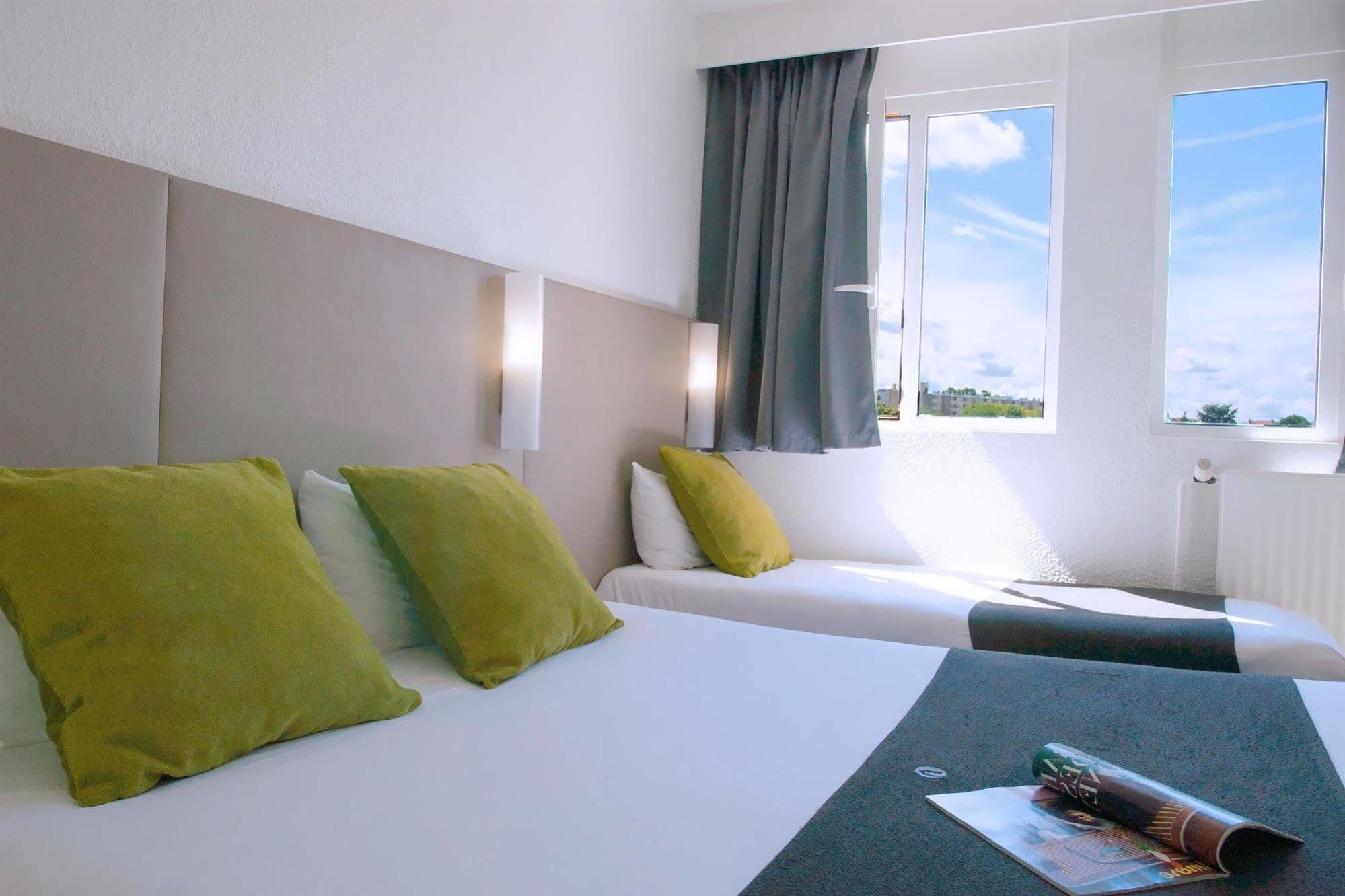Campanile Creteil Centre Hotel Exterior photo