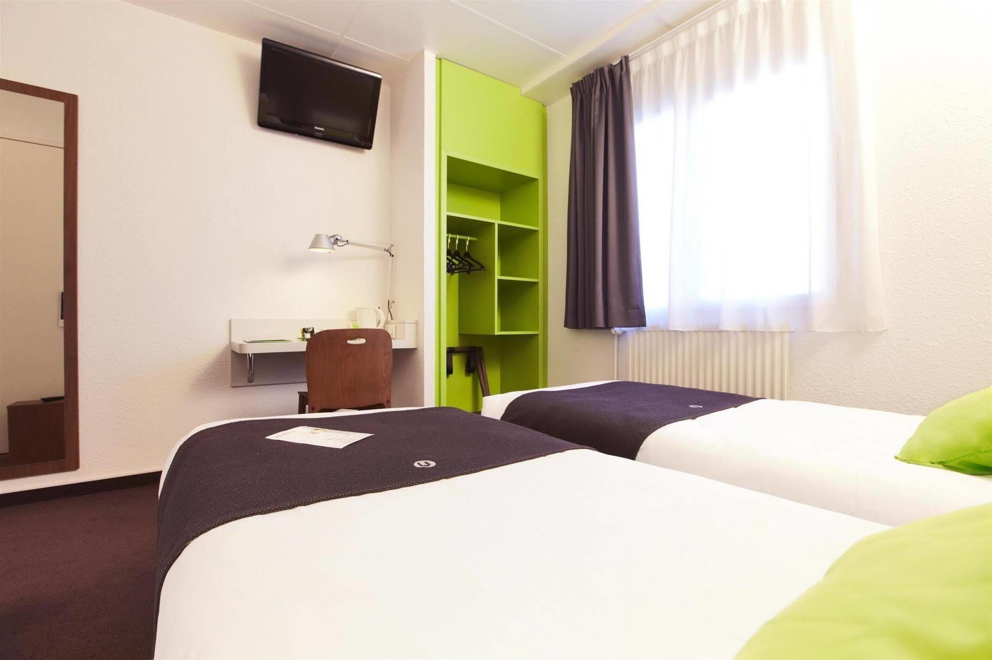 Campanile Creteil Centre Hotel Exterior photo