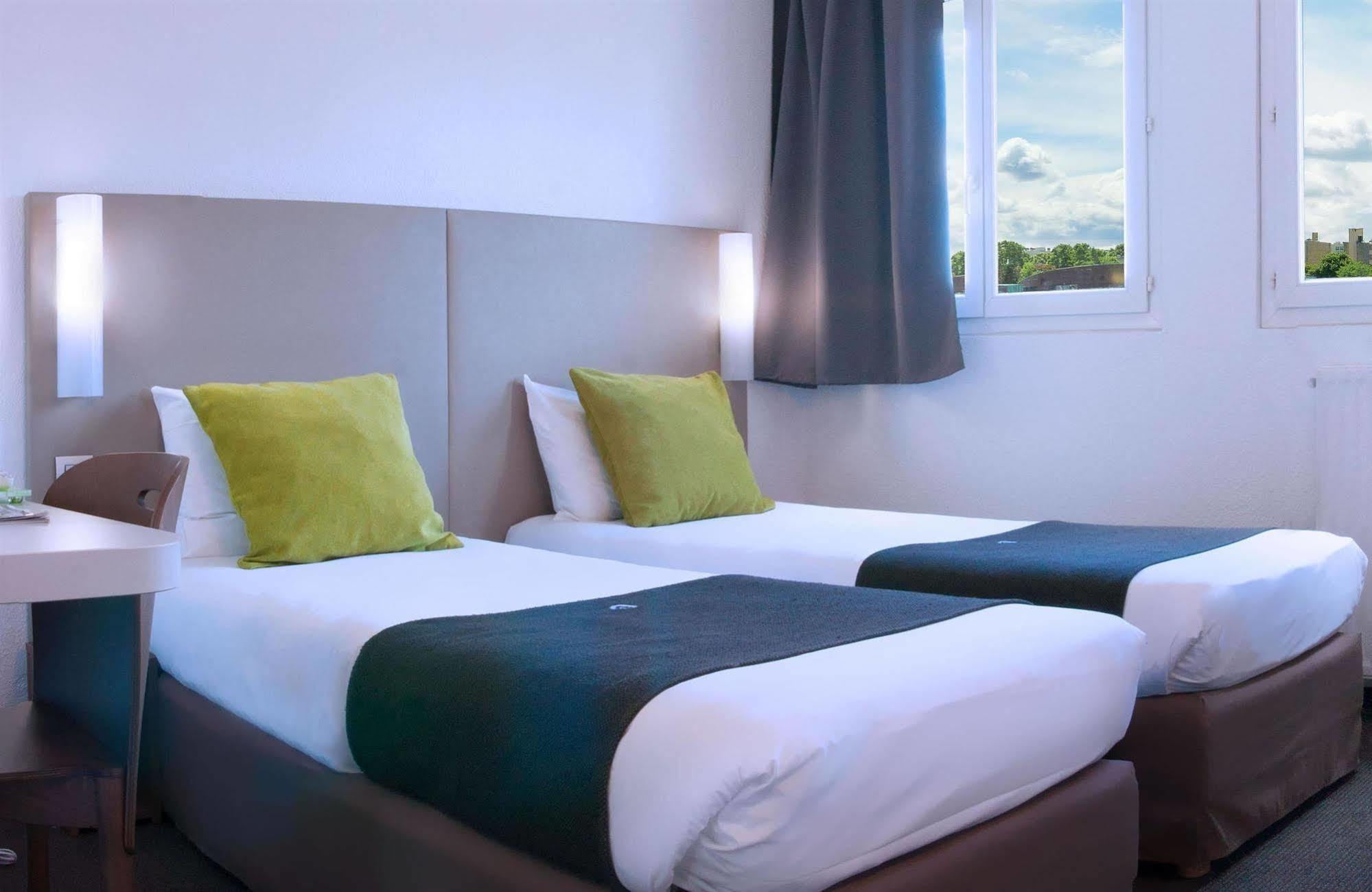 Campanile Creteil Centre Hotel Exterior photo