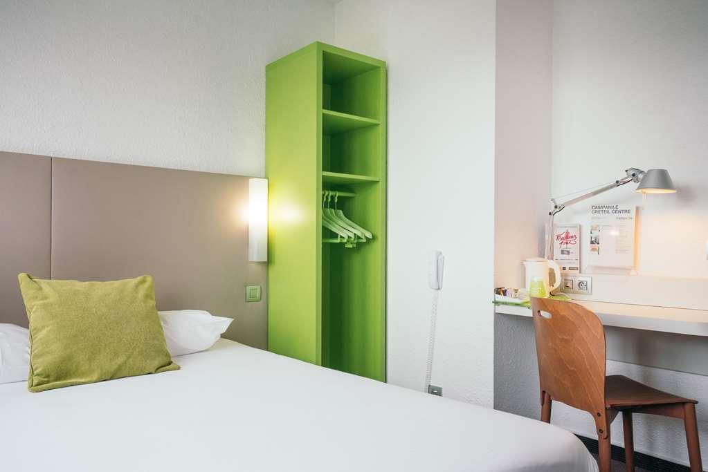 Campanile Creteil Centre Hotel Room photo